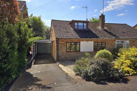 3 bedroom semi-detached bungalow for sale