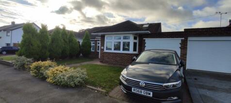 5 bedroom detached bungalow for sale