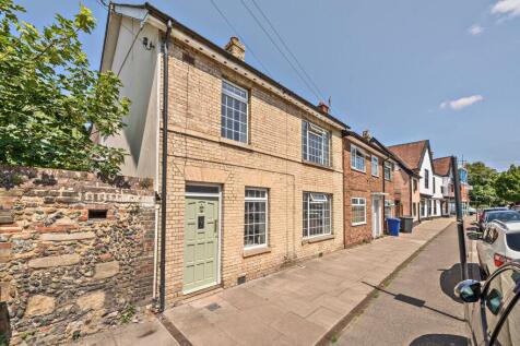 4 bedroom semi-detached house for sale