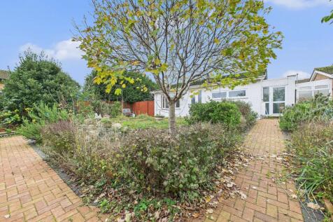 2 bedroom bungalow for sale