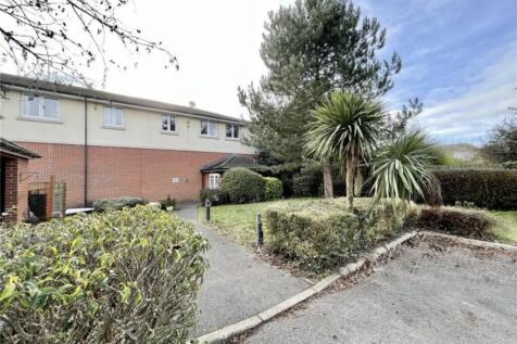 Gordon Road, Christchurch BH23 1 bed flat for sale