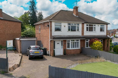 3 bedroom semi-detached house for sale