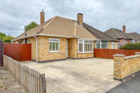 2 bedroom semi-detached bungalow for sale