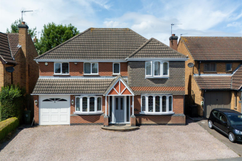 5 bedroom detached house for sale