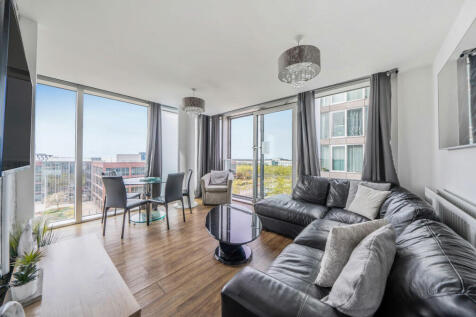 Witan Gate, Milton Keynes... 2 bed apartment for sale