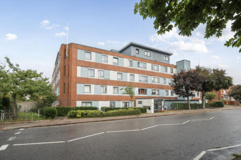 Queensway, Bletchley, Milton Keynes 2 bed apartment for sale