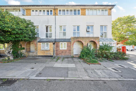 Bradwell Common Boulevard, Bradwell... 6 bed terraced house for sale