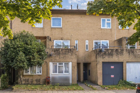 Helford Place, Fishermead, Milton Keynes 5 bed terraced house for sale