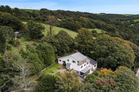 Ivyleaf Hill, Bude, Cornwall EX23 6 bed detached house for sale