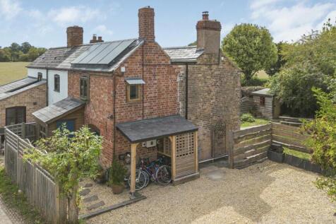 Framilode Passage, Framilode Passage... 2 bed cottage for sale