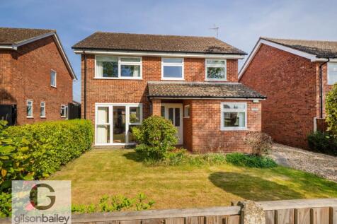 Highfield Avenue, Norwich NR13 4 bed detached house for sale