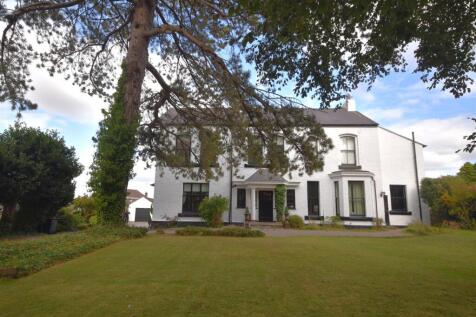 3 bedroom town house for sale