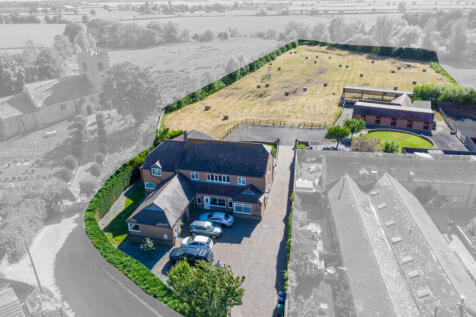 6 bedroom detached house for sale