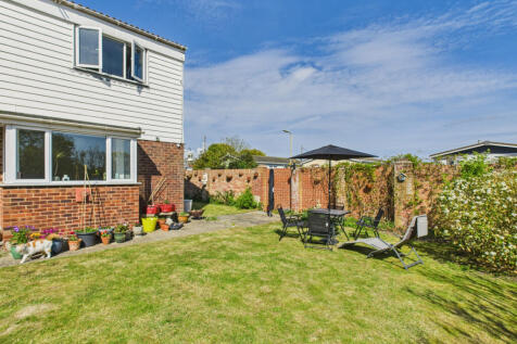 4 bedroom semi-detached house for sale