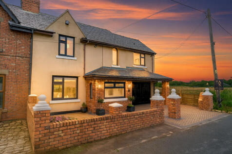 4 bedroom semi-detached house for sale