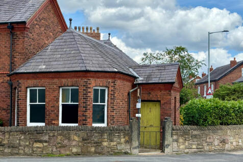 2 bedroom semi-detached house for sale