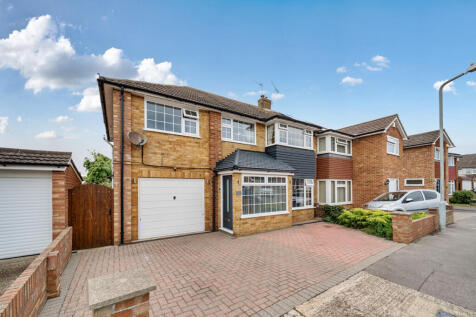 5 bedroom semi-detached house for sale