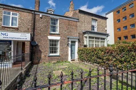 Holgate Road, York YO24 4 bed townhouse for sale