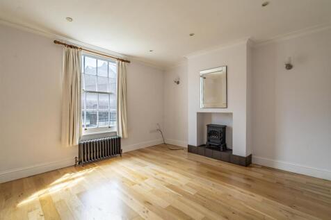 4 bedroom town house for sale