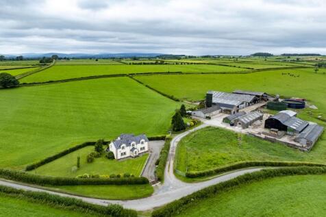 4 bedroom farm house for sale
