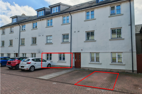 2 bedroom ground floor flat for sale
