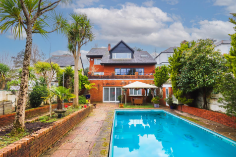 Buttrills Road, Barry 4 bed detached house for sale