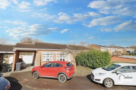 2 bedroom semi-detached bungalow for sale
