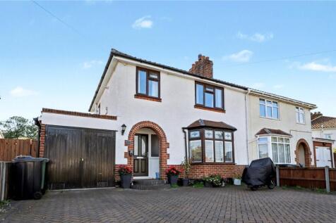 Middletons Lane, Hellesdon, Norwich... 3 bed semi