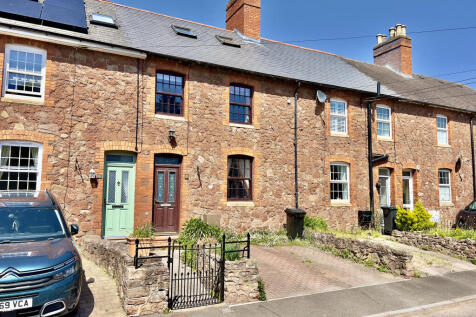 3 bedroom cottage for sale