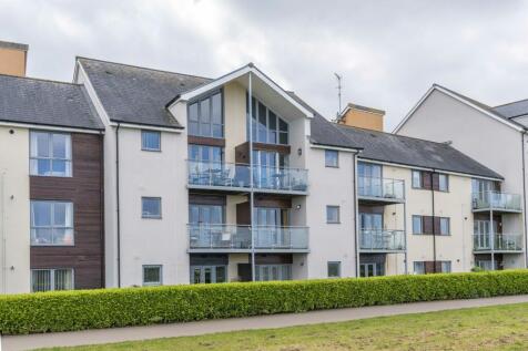 1 bedroom triplex for sale