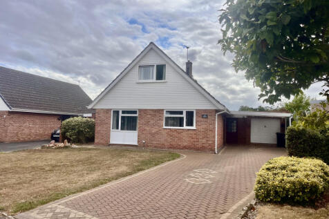 4 bedroom bungalow for sale