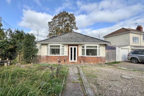 2 bedroom detached bungalow for sale
