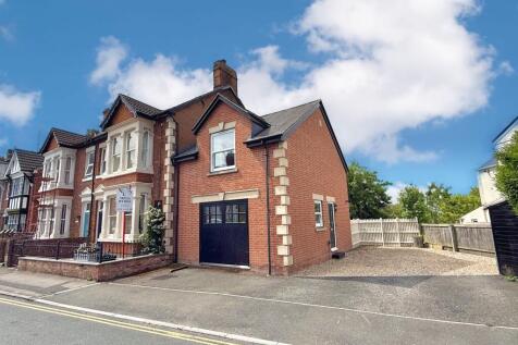 6 bedroom semi-detached house for sale