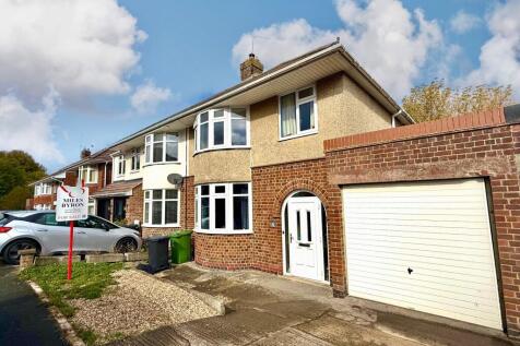3 bedroom semi-detached house for sale