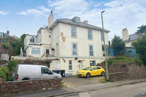 2 bedroom maisonette for sale