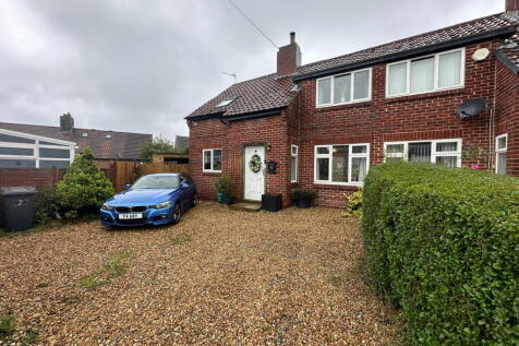 3 bedroom semi-detached house for sale