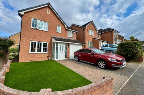 4 bedroom detached house for sale