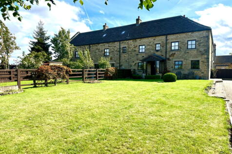 3 bedroom mews property for sale