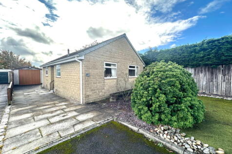 2 bedroom detached bungalow for sale