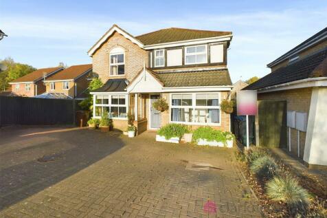 4 bedroom detached house for sale