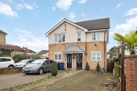 2 bedroom semi-detached house for sale