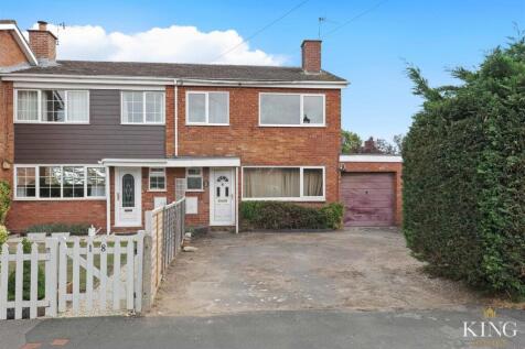 Rumer Close, Long Marston... 3 bed semi