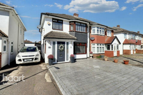 3 bedroom semi-detached house for sale