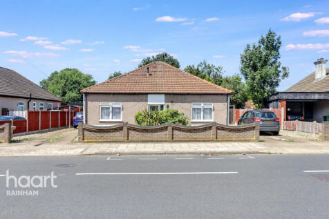 Betterton Road, Rainham 3 bed bungalow for sale