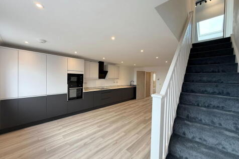 Edith Walk, Malvern, Worcestershire... 3 bed duplex for sale