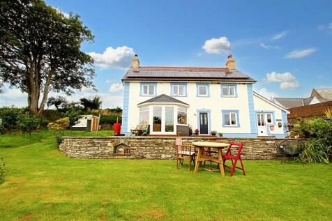 Ferwig, Cardigan 4 bed detached house for sale