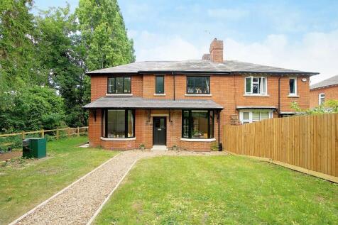 5 bedroom semi-detached house for sale