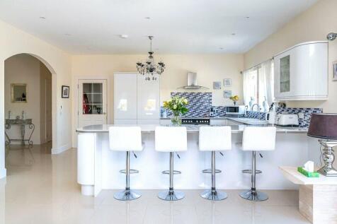 Kinneff, Montrose, Aberdeenshire 6 bed detached house for sale