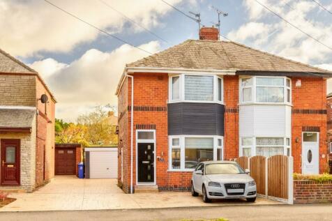 2 bedroom semi-detached house for sale