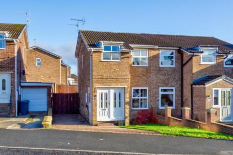 3 bedroom semi-detached house for sale